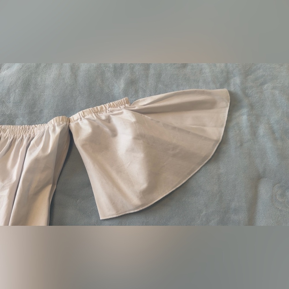Timing White Ruffled Crop Top - Picture 6 of 9